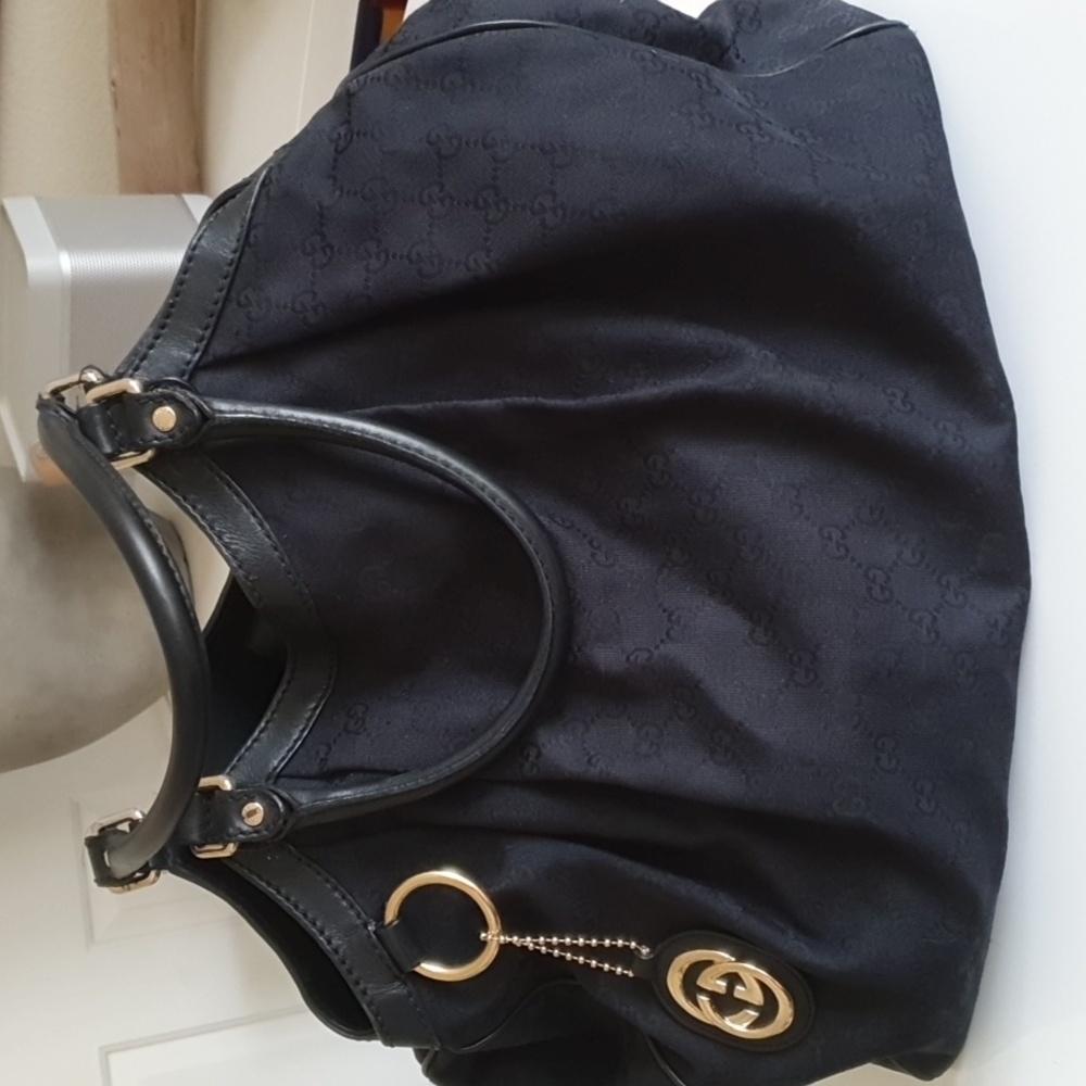 Gucci Sukey Black GG Tote